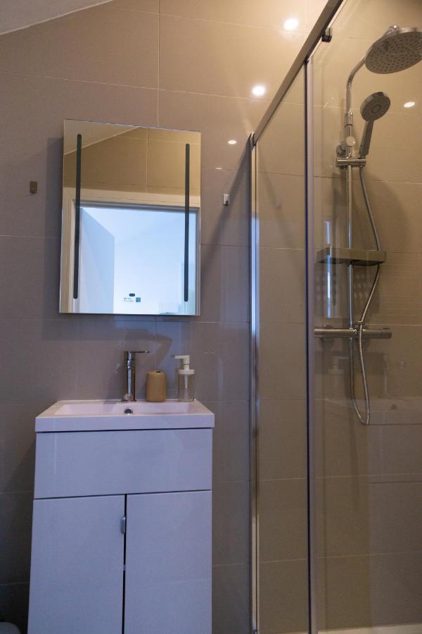 Largigi Rooms, Close To The Beach And Town Centre, Parking Available Лайм-Реджис Экстерьер фото